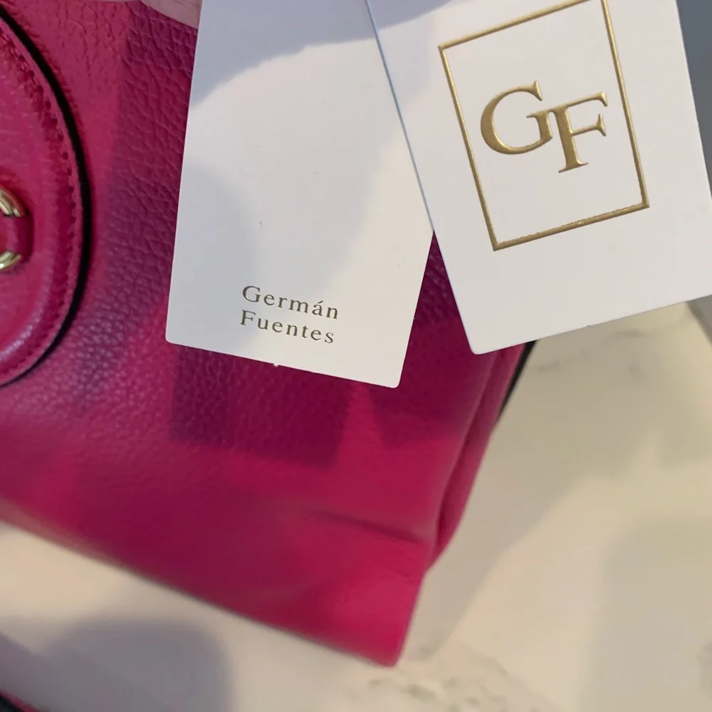 German Fuentes bag, NWT, Hot Pink Leather, Made in Italy, a beauty!